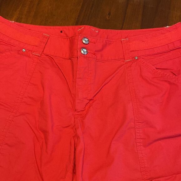 I.N.C Woman’s Adjustable Cuff Short - Picture 2 of 6